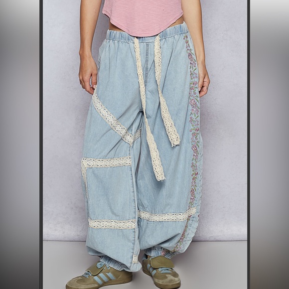 ❤️ POL Light Blue Lace Trim Pants - Picture 1 of 5
